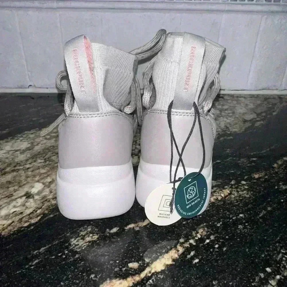 NWT! Rockport Women's R-Evolution With Bungee Bootie Ankle Boot / Size 7.5! - Picture 7 of 10